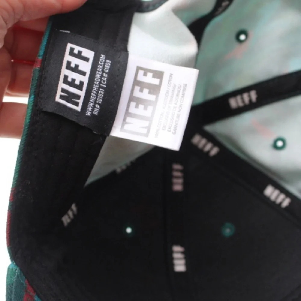 Neff hat - Picture 5 of 10